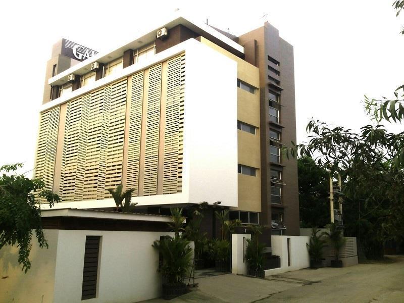 Galaxy Hotel Yangon Bagian luar foto