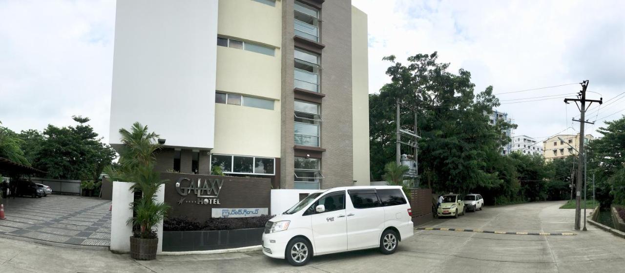 Galaxy Hotel Yangon Bagian luar foto